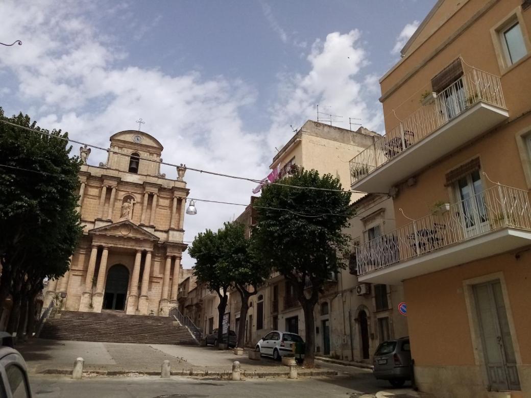 Piazza Salvatore 7, Gocce Di Sicilia Ragusa Luaran gambar